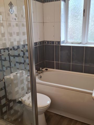 2 Bed Semi-Detached House, Margaret Ashton Close, M9 - Photo 4