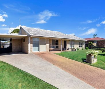 BREAK LEASE - Charming Family Home in Kawungan - Photo 1