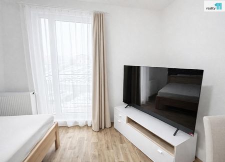 Pronájem bytu 1+kk 38 m² - Photo 2