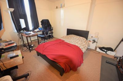 2 bedroom House in Whingate Avenue Bed), Leeds - Photo 4