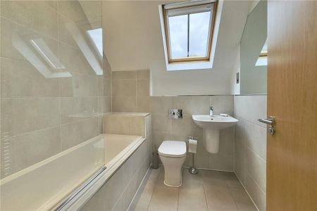 2 bedroom semi-detached house to rent - Photo 3