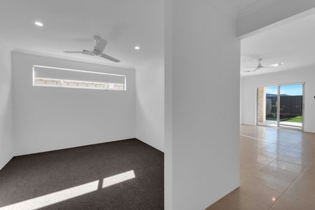 Four Bedroom Family Home in Baldivis - Photo 2