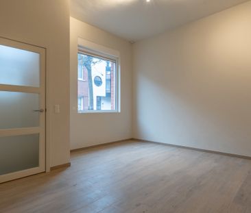 Stadswoning met 3 slpk's, tuin en dubbele garage te Turnhout - Foto 4