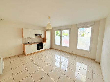 Location Appartement 2 pièces 35m² - Photo 2