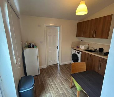 1 bedroom detached house to rent - Photo 4