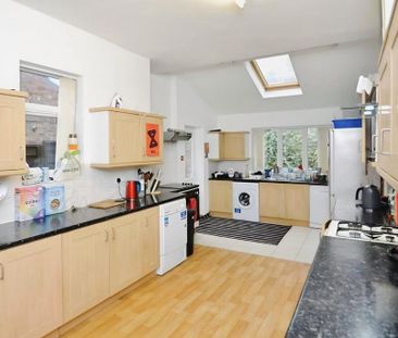 7 bedroom semi-detached house to rent - Photo 3