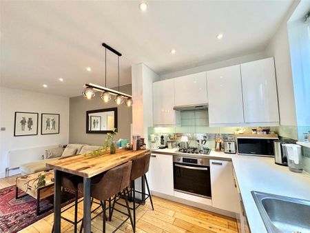 2 bedroom apartment to rent - Photo 3