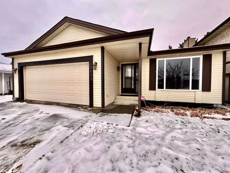 10423 40 Avenue NW - Photo 3