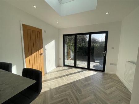 2 bedroom semi-detached house to rent - Photo 2