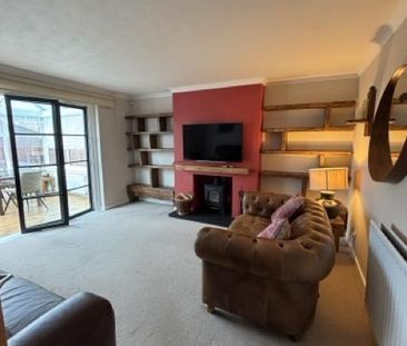 3 bedroom detached house to rent - Photo 4