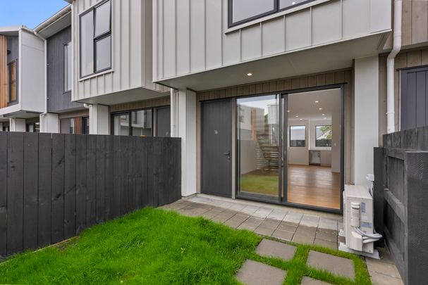 Modern Luxury - Unbeatable Location - Photo 1