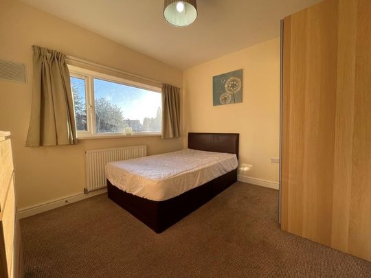 1 bedroom in a house share to rent - Photo 1