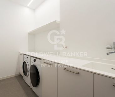 Barcelona, Esplugues de Llobregat, La Miranda - Ciutat Diagonal, Ci... - Photo 5