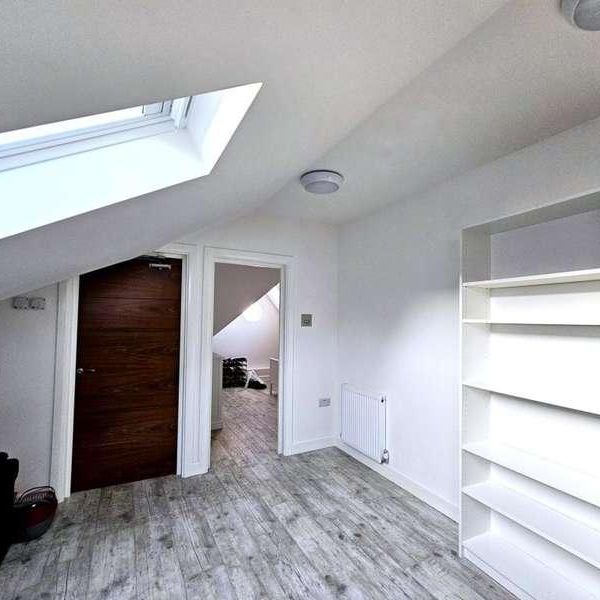 Cleverley Close, London, SE7 - Photo 1