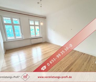 Trier: Stilvolle 100 m² Altbauwohnung mit hohen Decken und Holzdiel... - Photo 4