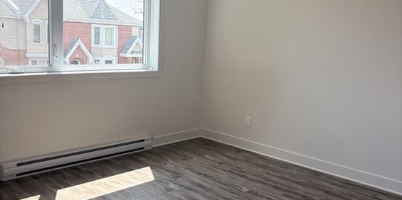 APPARTEMENT 5 1/2+BALCON+PARKING+CABANON - Photo 3