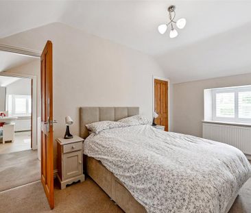 2 bedroom semi-detached house to rent - Photo 2