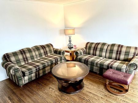 For Lease - 297 Lakeshore Road, Mississauga, Ontario - Photo 2