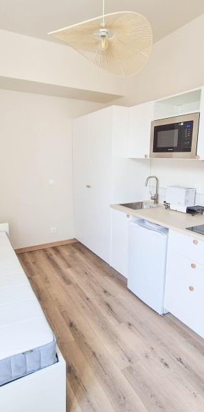 Location / Studio meublé - Photo 2