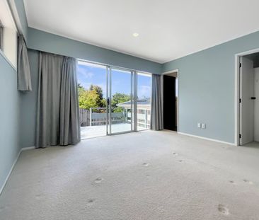 5 Bedroom 2 Bathroom house in a cul-de-sac street with great views - Photo 4