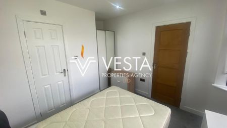 4 bedroom terraced house to rent - Photo 2