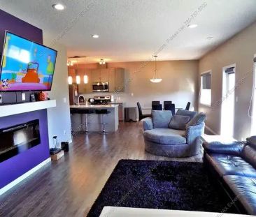 3 bdrm -1450 sqft-Townhouse-Chappelle(SW) - $2195/month - Available Sept 1,2024 | Edmonton - Photo 1