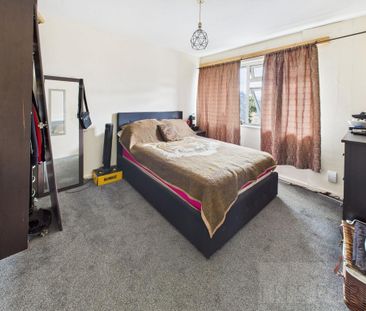 3 bedroom maisonette to rent - Photo 2