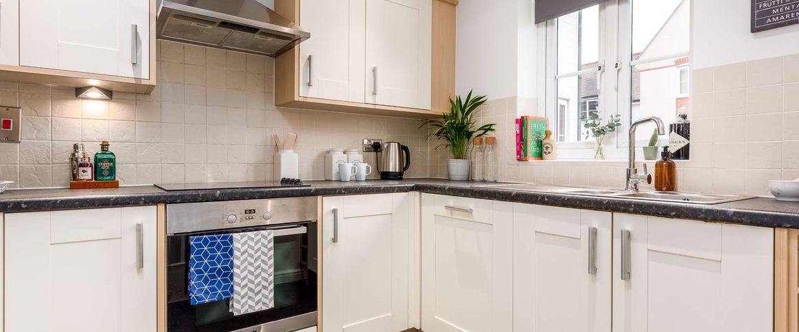 Vintner Road Room 1 - Photo 1