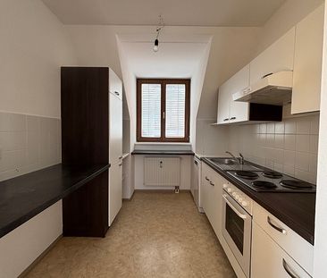 Helle - 2-Zimmer-Wohnung im Obergeschoss mit Balkon - Photo 2