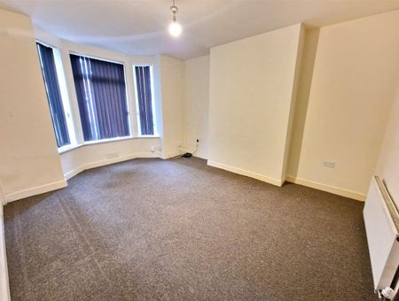 Flat 1, 12 Lockwood Road, DN1 - Photo 2