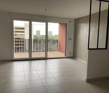 Appartement à louer - 3 pièces - 64 m² - Photo 2