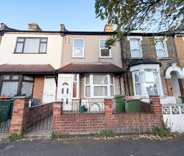 4 bedroom terraced house to rent - Photo 6