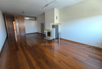 Apartamento T2+1 em Porto