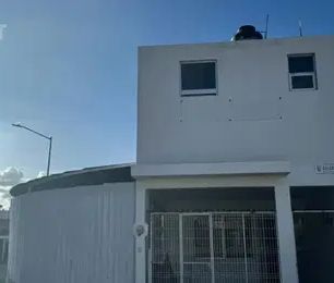 Casa En Renta En Fraccionamiento Villas De Barcelo, León - Photo 1