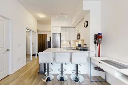 For Lease - 99 Eagle Rock Way Unit# 823, Vaughan, Ontario - Photo 3