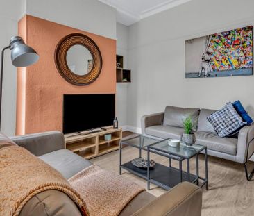 6 bedroom house to rent - Photo 2