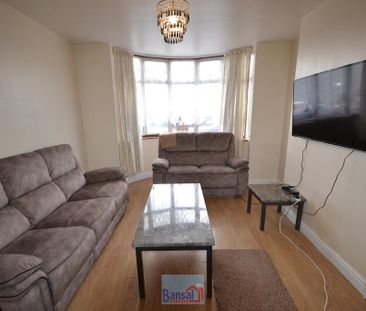 2 bedroom semi-detached house to rent - Photo 2