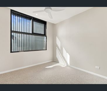 Brand New Three-Bedroom Residence in Curve Coolangatta - Photo 5