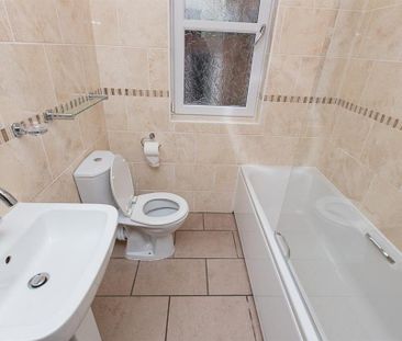 1 bedroom private hall to rent - Photo 5