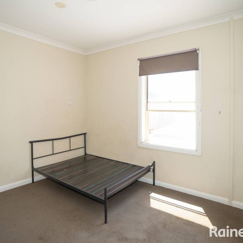 CBD ROOM FOR RENT! - Photo 1