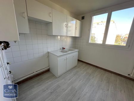 Location Appartement 4 pièces 75m² CHATEAUROUX 36000 - Photo 5