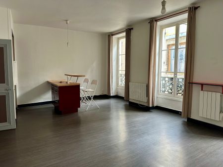 Location Appartement 1 pièce 33m² ORLEANS 45000 - Photo 2