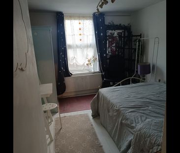 Room in a Shared House, Hazel Road, NW10 - Photo 6