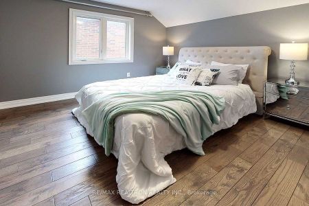 For Lease - 18 Love Court Unit# 3rd Floor Bedroom, Richmond Hill, Ontario - Photo 4