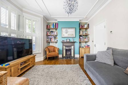 5 bedroom semi-detached house to rent - Photo 2