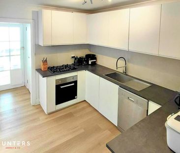 Central & Cosy Home - Centrally Located - Photo 6