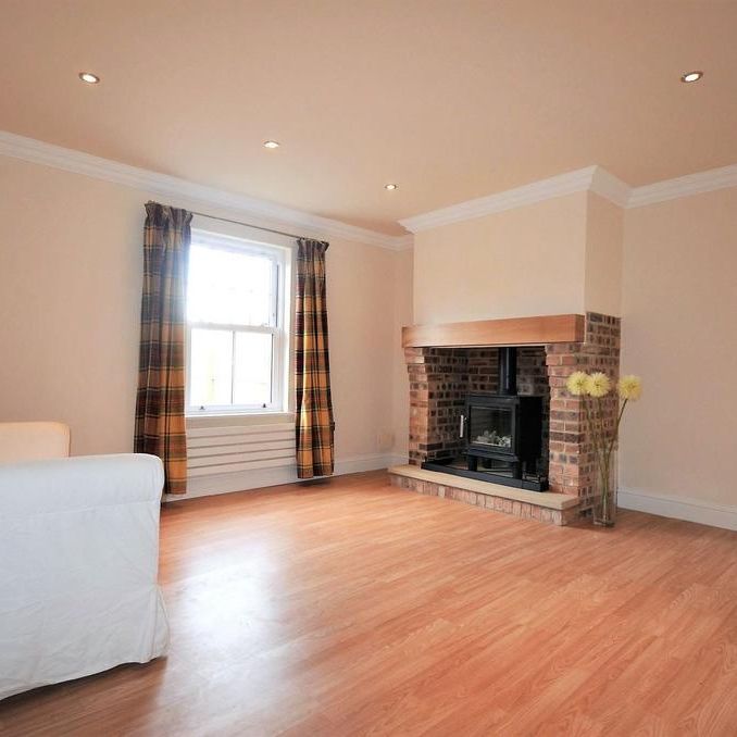 3 bedroom semi-detached house to rent - Photo 1