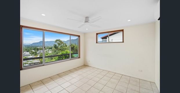 Elevated level living with breathtaking views - Photo 1