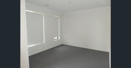 BRAND NEW PROPERTY WITH 2 MASTER SUITES, 2 LOUNGES! - Photo 2