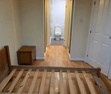 2 Bed Flat, Carrick Knowe Avenue, EH12 - Photo 6